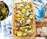 Lachs-Spinat-Tarte mit Kartoffeln und Zwiebeln
