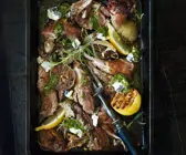 Geschmorte Lammkeule mit Pesto