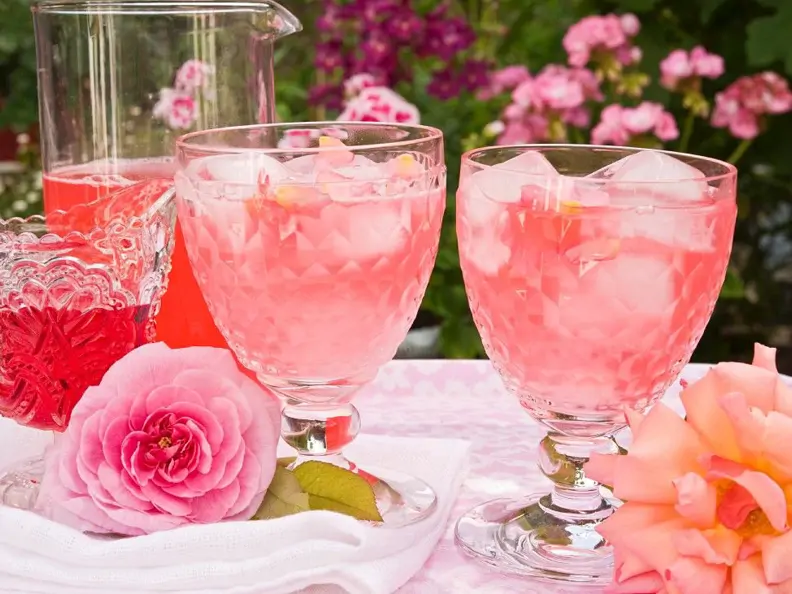 Rosenblüten-Sirup