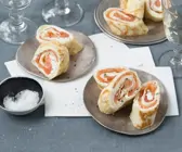 Pfannkuchen-Lachs-Röllchen