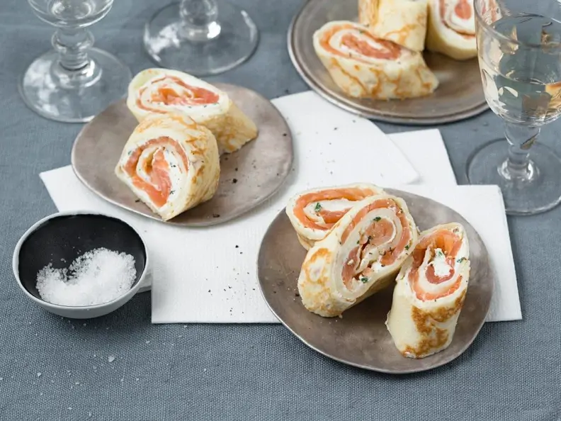 Pfannkuchen-Lachs-Röllchen