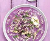 Kalte Blaubeersuppe mit Nudeln