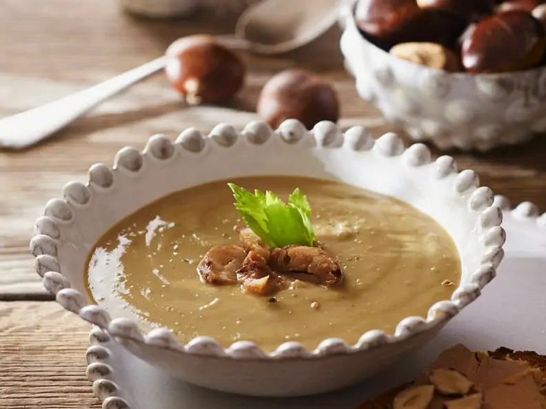 Kastaniensuppe mit Sellerie