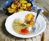 Tellersülze und Bratkartoffeln