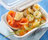 Rächerlachs mit Ketakaviar und Kartoffelsalat