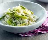 Grünes Spargelrisotto