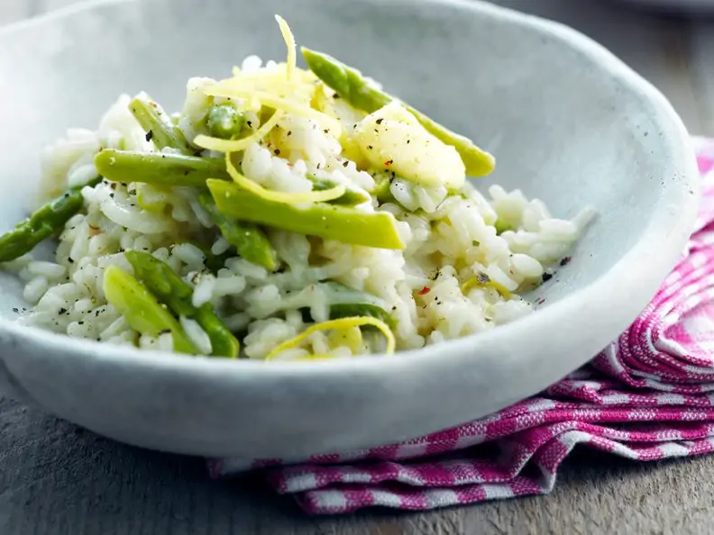 Grünes Spargelrisotto