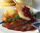 Rehbraten mit Preiselbeerbirnen