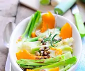 Kürbisgratin mit Lauch und Haselnüssen