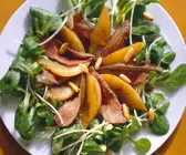 Feldsalat mit Hase und Birne