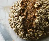 Vollkornbrot mit Körnern