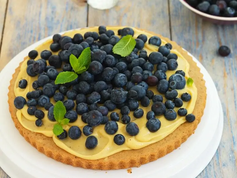 Vegane Tarte mit Heidelbeeren