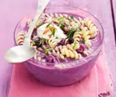 Blaubeer-Nudelsuppe