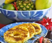 Ananas mit Karamellsauce
