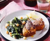 Orientalischer Spinat mit Curry-Koteletts