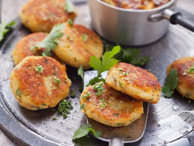 Kartoffelplätzchen mit Kräutersalz