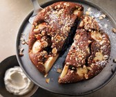 Birnen-Schokokuchen mit Haselnüssen
