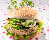Burger mit Tofu und Brokkoli
