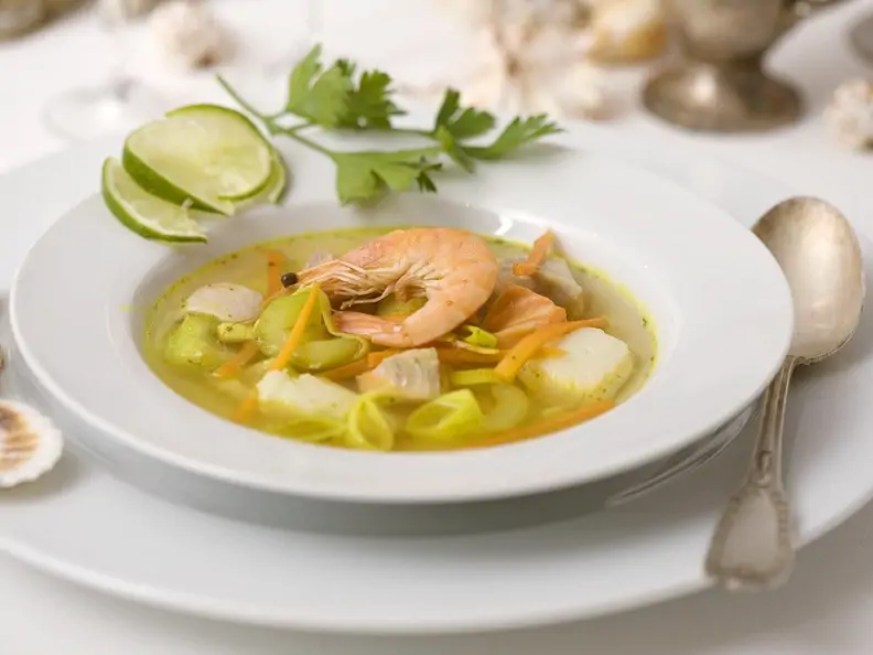 Fisch-Gemüsesuppe