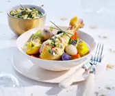 Poularde mit kleinen Gemüse und Kapernsauce