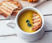 Vegane Kürbis-Cremesuppe