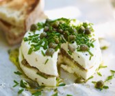 Lauwarmer Oliven-Ziegenkäse