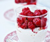 Joghurtcreme mit Himbeeren