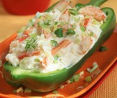 Paprika gefüllt mit Krebsfleisch