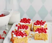 Buchweizenkuchen mit Johannisbeeren