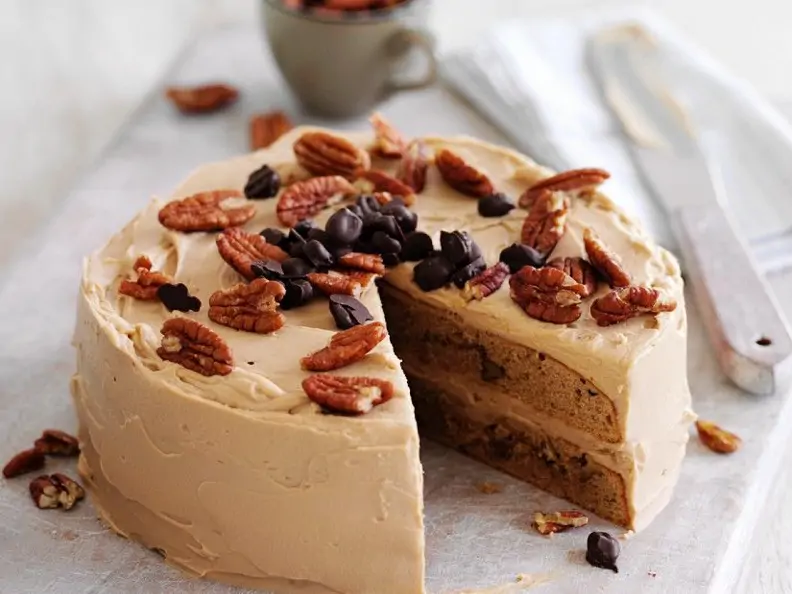 Espresso-Nuss-Kuchen mit Buttercreme