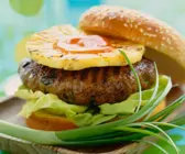 Burger mit gegrillter Ananas