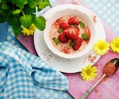 Erdbeer-Buttermilch-Dessert