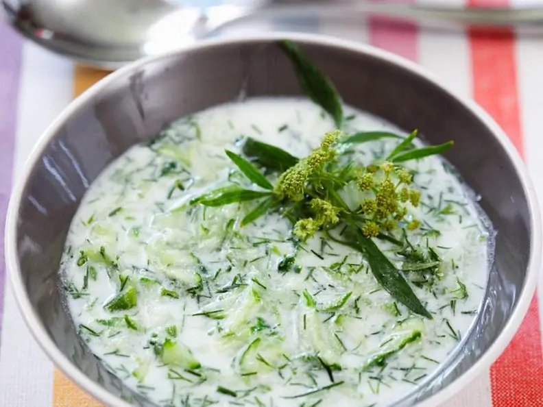 Joghurt-Gurkensuppe