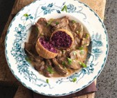 Wildgeschnetzeltes mit Kohl-Kloß