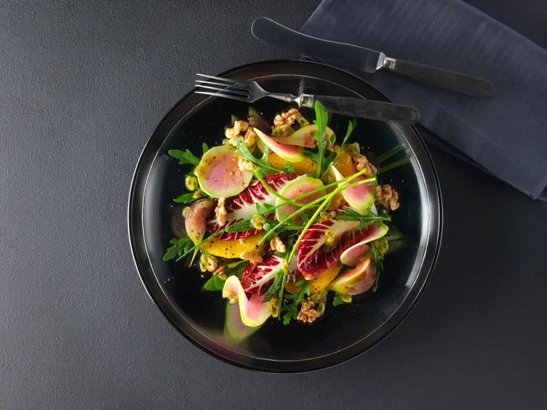 Exotischer Wintersalat mit Wassermelonen-Radieschen