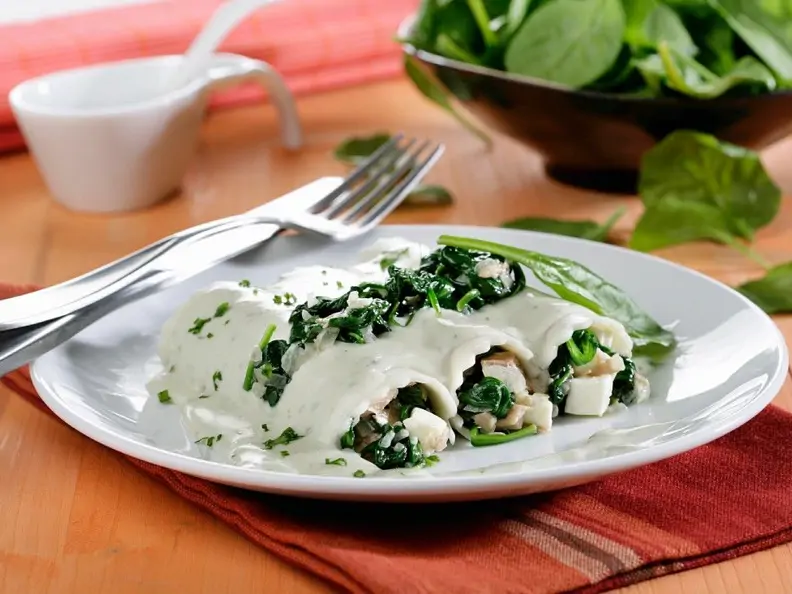 Spinat-Cannelloni mit Käsesauce