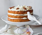 Bananen-Ananas-Gewürzkuchen