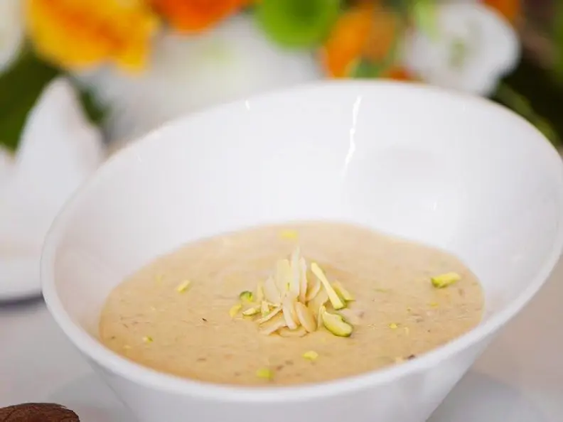 Kokos-Mandel-Suppe nach indischer Art