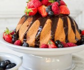 Marmorkuchen mit Früchten