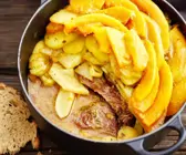 Rindfleisch-Gemüse-Eintopf aus dem Ofen