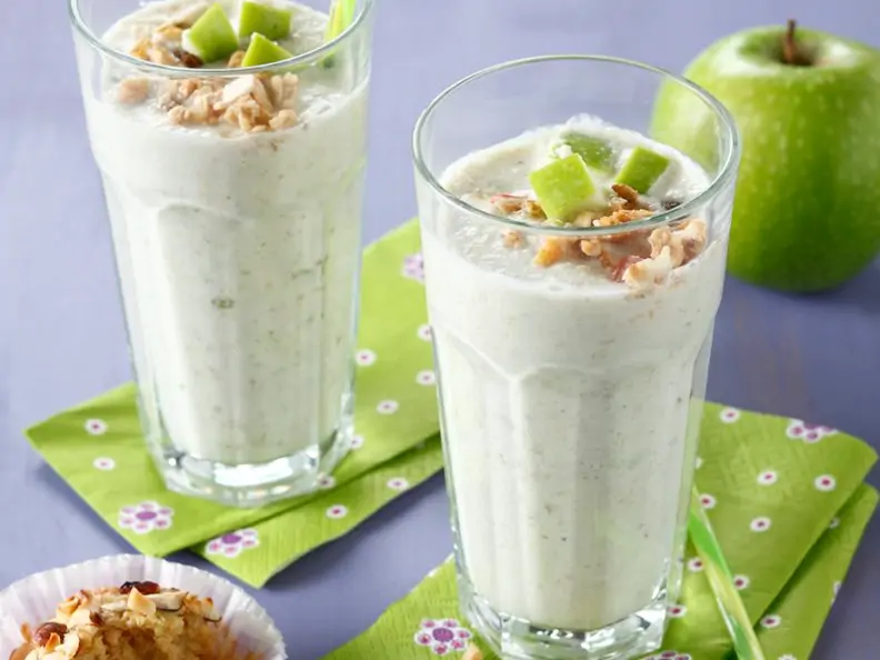 Getreide-Smoothie mit Äpfeln