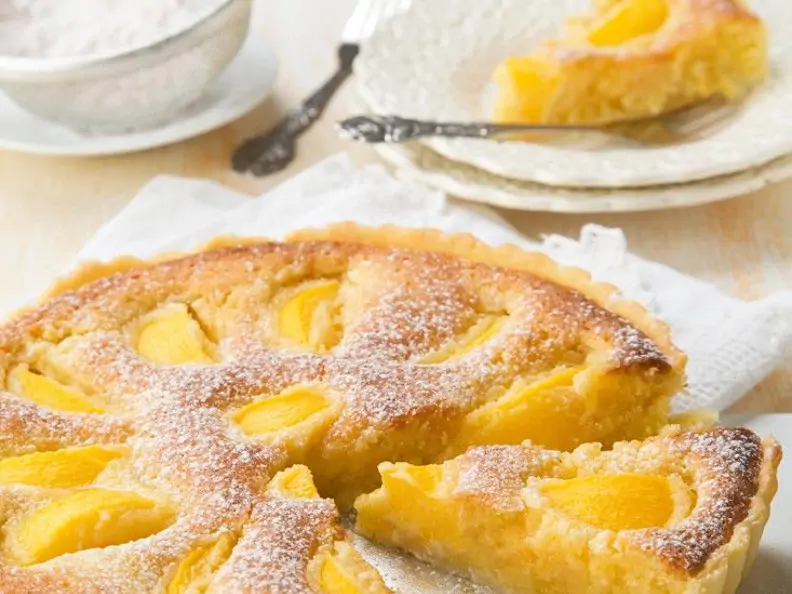 Pfirsichtarte mit Mandelcreme