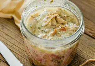 Kaninchenterrine im Glas