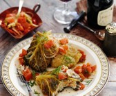 Wirsingrouladen mit Tomaten