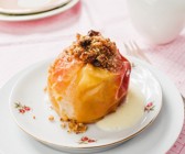 Bratäpfel mit Nussfüllung Kokos-Vanillesauce
