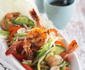 Gemüsewok mit Scampi
