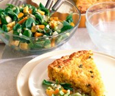 Quiche mit Feldsalat und Birnen