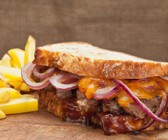 Steak-Sandwich mit Barbeque-Sauce