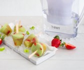 Rhabarber-Erdbeere-Waldmeister-Eis