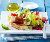 Gemischter Salat mit Salakis Käsesticks